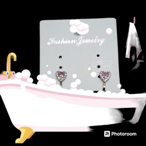 NWOT Women Fashion Love Heart Stud Clip On Earrings